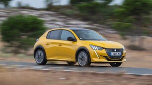 Peugeot 208 GT Line: tutte le foto della prova su strada