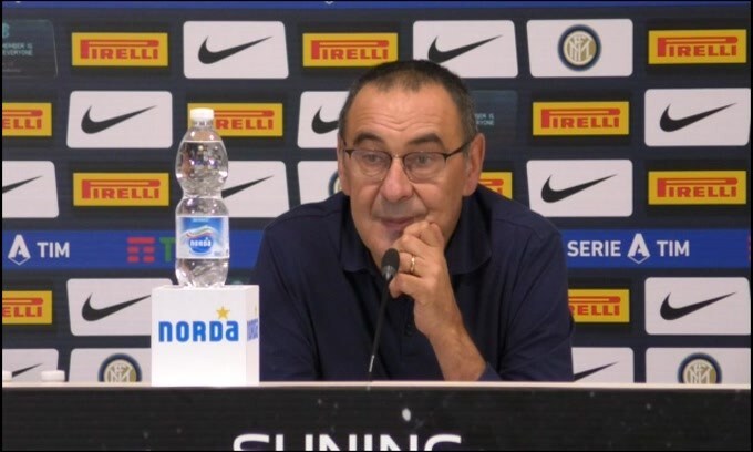 Sarri al gionalista: "Dybala e Cr7 non possono giocare insieme? Hai letto male"
