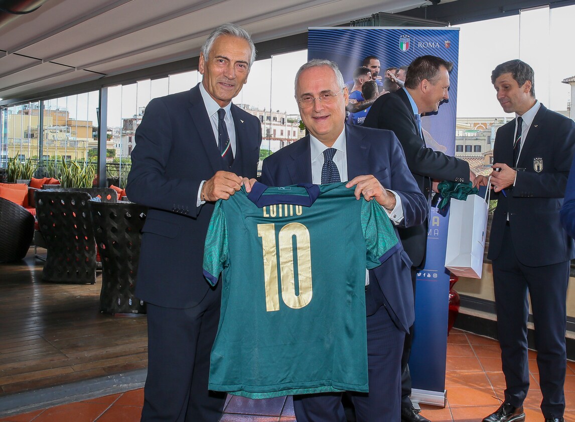 Gravina: “Comprare un’auto da Lotito? La farei controllare…”