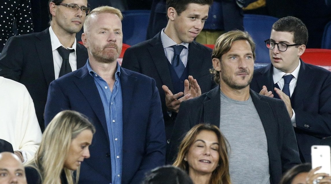 Totti torna all'Olimpico per Italia-Grecia e si siede accanto a Tare
