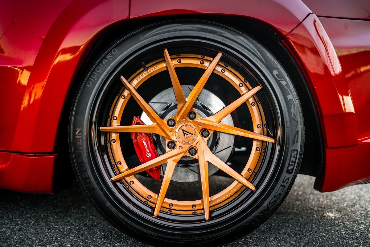Jeep Grand Cherokee SRT8, il tuning Ferrada: le immagini