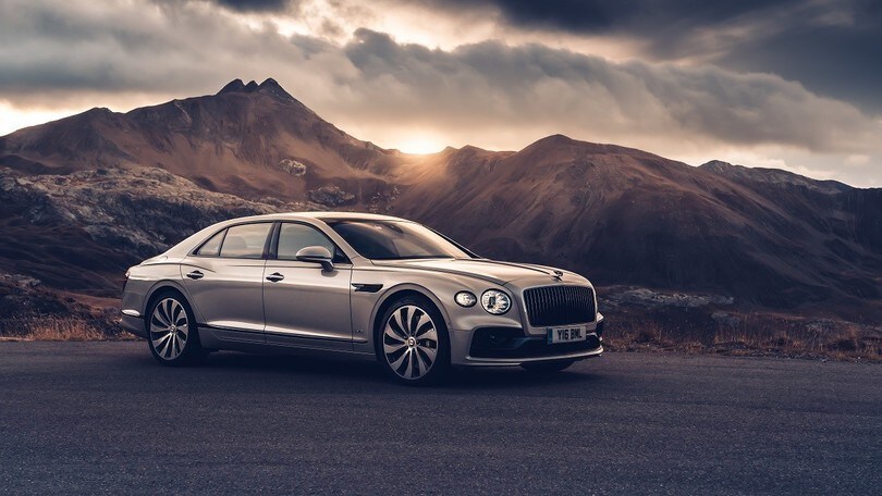 Nuova Bentley Flying Spur eletta “Auto di lusso dell'anno”