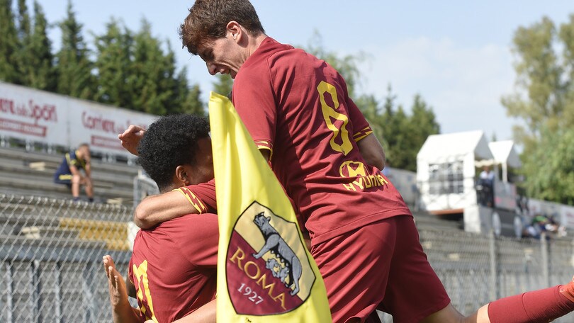 Primavera, la Roma sbanca Napoli in rimonta: in gol Calafiori