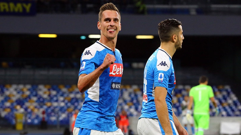 Bentornato Milik! Il Napoli festeggia con la sua doppietta