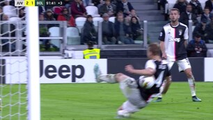 Gomito in area di De Ligt: l'arbitro non dà il rigore