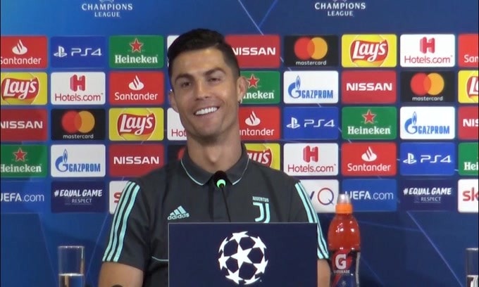 Cr7 scherza: "Capisco italiano, ma non parlerò in italiano"