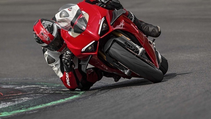 Ducati Panigale V4 e V4S 2020, l'evoluzione delle Superbike