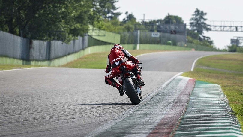Ducati Panigale V4 e V4S 2020, l'evoluzione delle Superbike