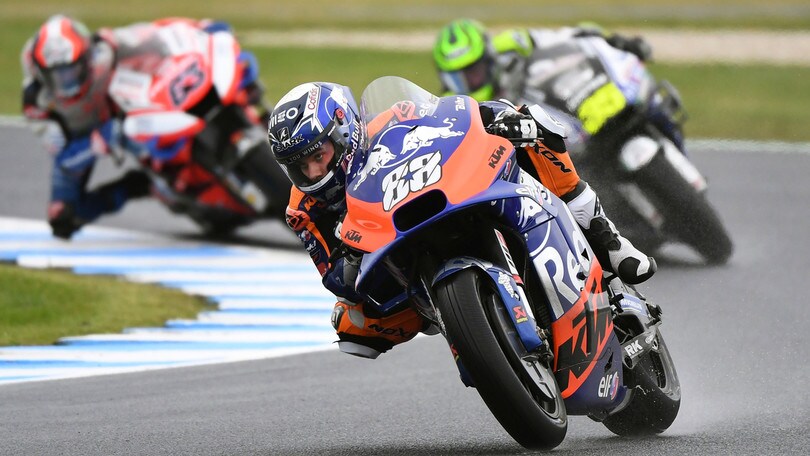 MotoGP Australia, prove libere 4 sospese per l'incidente di Oliveira