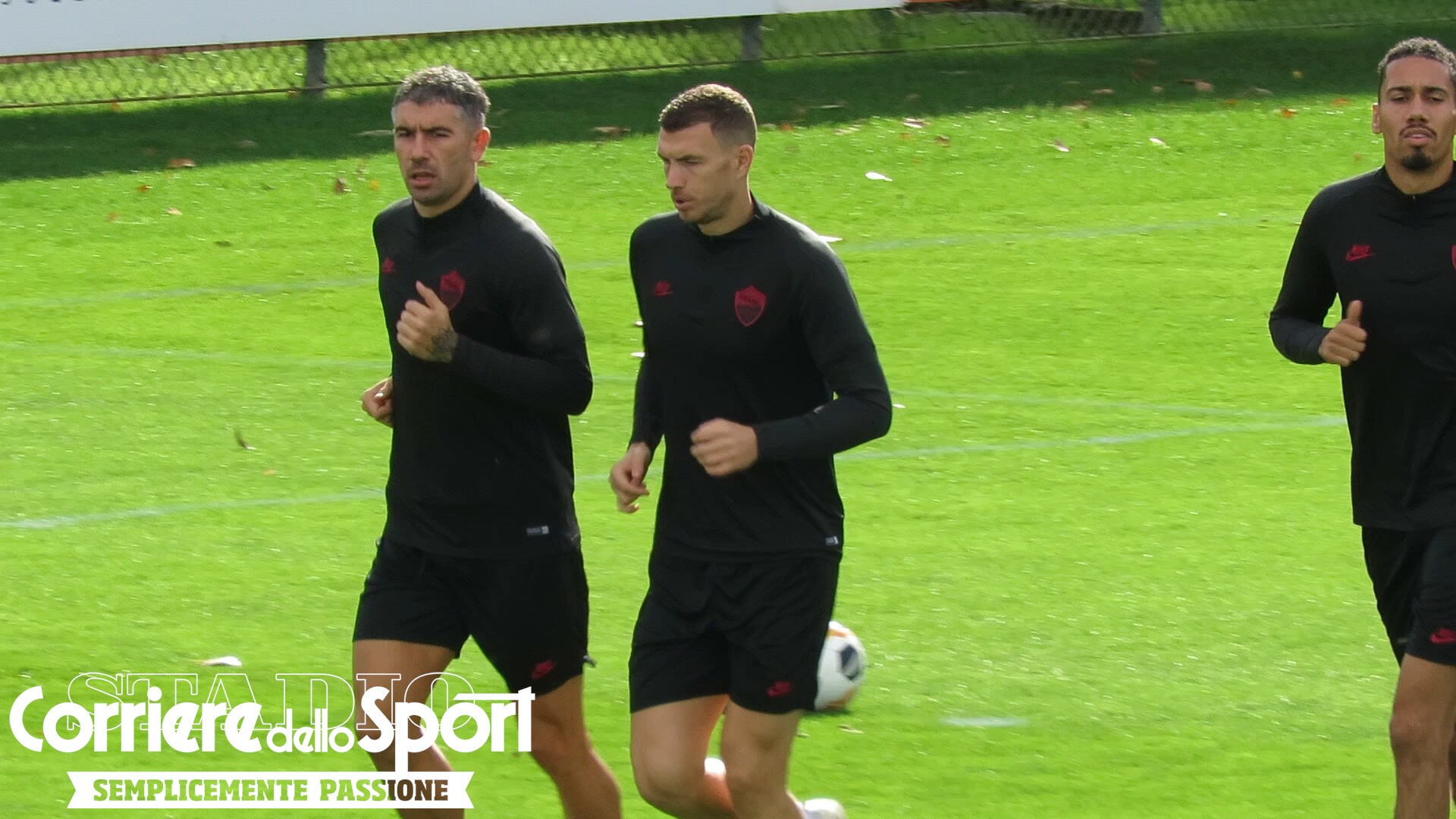 La Roma corre verso l'Europa League. Che risate di Jesus in allenamento!