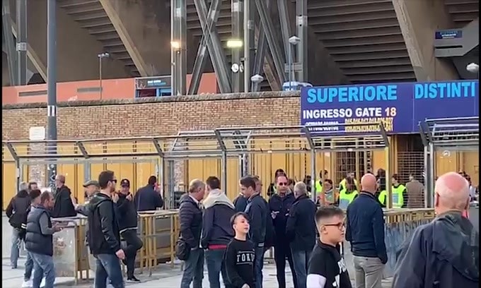 Napoli, contestazione al "San Paolo"