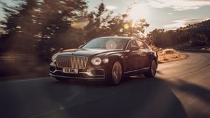 Nuova Bentley Flying Spur: le immagini