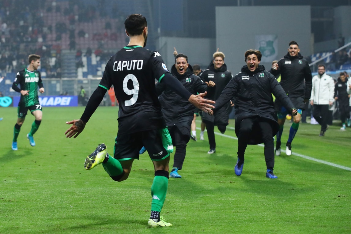 Sassuolo, la notte di Caputo: doppietta nel 3-1 al Bologna