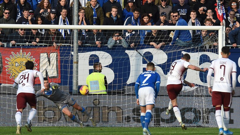 Super Torino: 4-0 a Brescia. Festa di colori al Rigamonti, Balotelli a testa bassa