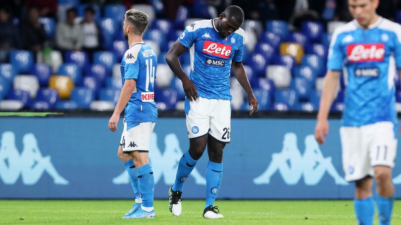 Napoli, pari e fischi: il San Paolo non perdona