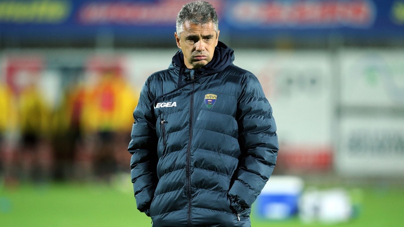 Viterbese, esonerato l'allenatore Lopez