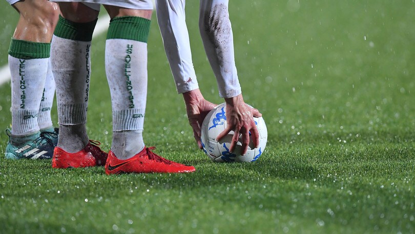 Serie C, Pontedera-Lecco rinviata per maltempo: allerta rossa