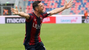 Dzemaili fa felice il Bologna nel recupero: destro al volo per il 2-2 nel derby!