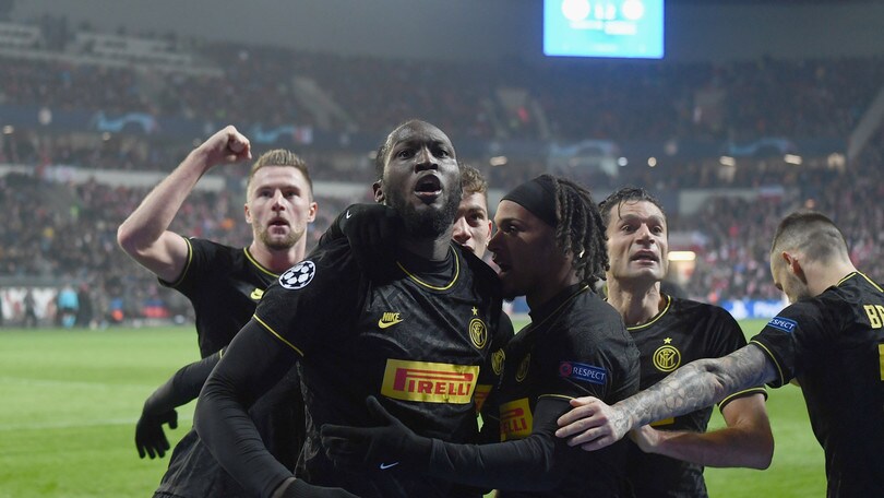 Slavia-Inter 1-3, lo show di Lautaro Martinez e Lukaku