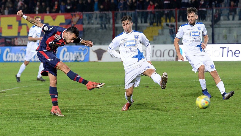 Casertana, Violante protesta: