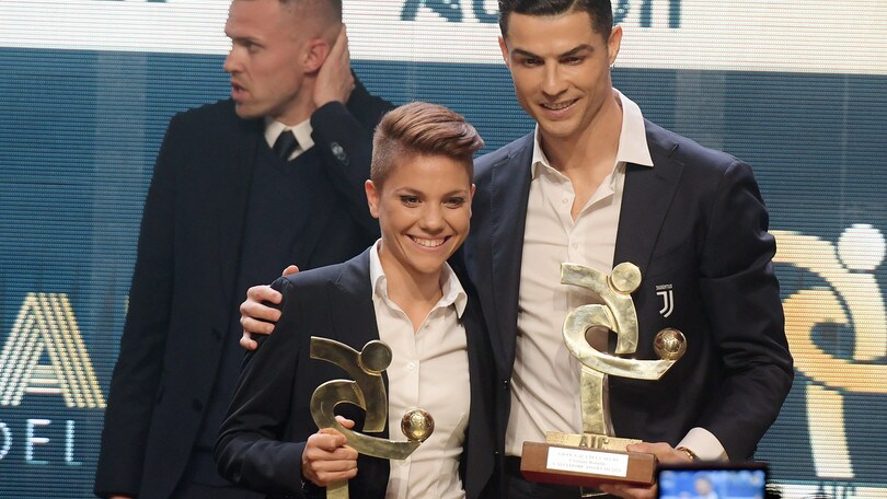 Giugliano miglior calciatrice del 2018/19, a Rapinoe il Pallone d'Oro
