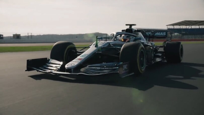 Hamilton in Ferrari? Wolff non commenta