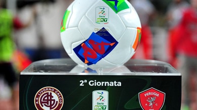 Serie B, 18° turno: giocatori in campo con il nome di battesimo sulle maglie
