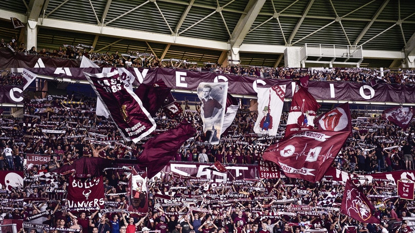 Torino, Cairo contestato prima del derby: