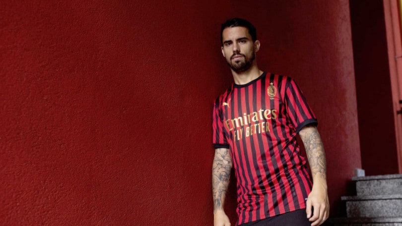 Il Milan compie 120 anni. La maglia Puma e le collezioni speciali per celebrare l'evento