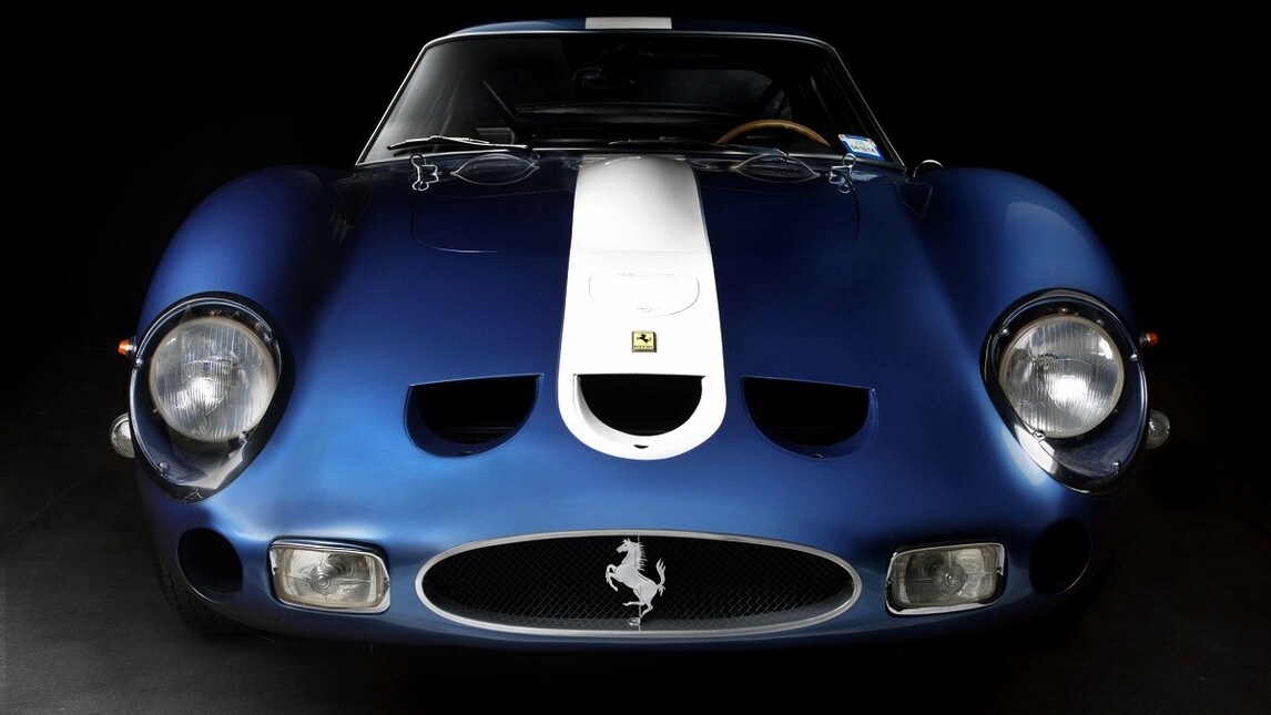 Auto storiche in Classic Blue: le immagini
