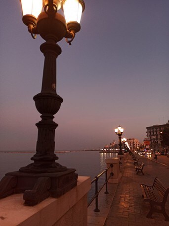 PerCorsi per voi vi porta a Bari ad ammirare i colori del Mediterraneo