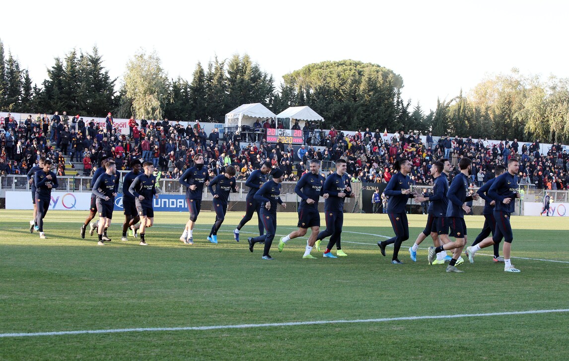 Roma, festa al Tre Fontane: allenamento aperto ai tifosi