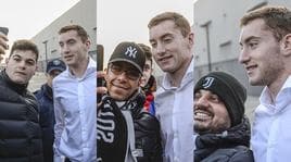 Juve, ecco Kulusevski. Selfie e sorrisi con i tifosi