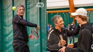 Fiorello si riposa da Sanremo e sfida Sinner a tennis
