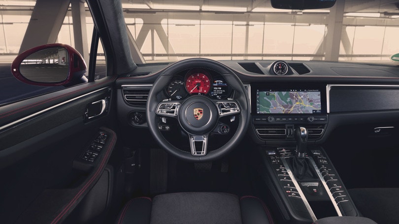 Porsche Macan GTS, SUV da 380 CV alla prova