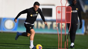 L'Inter riscalda i motori per la Lazio: Oriali e Zanetti osservano