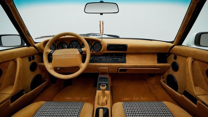 Porsche 911 Carrera 964, restauro alla moda firmato Aimé