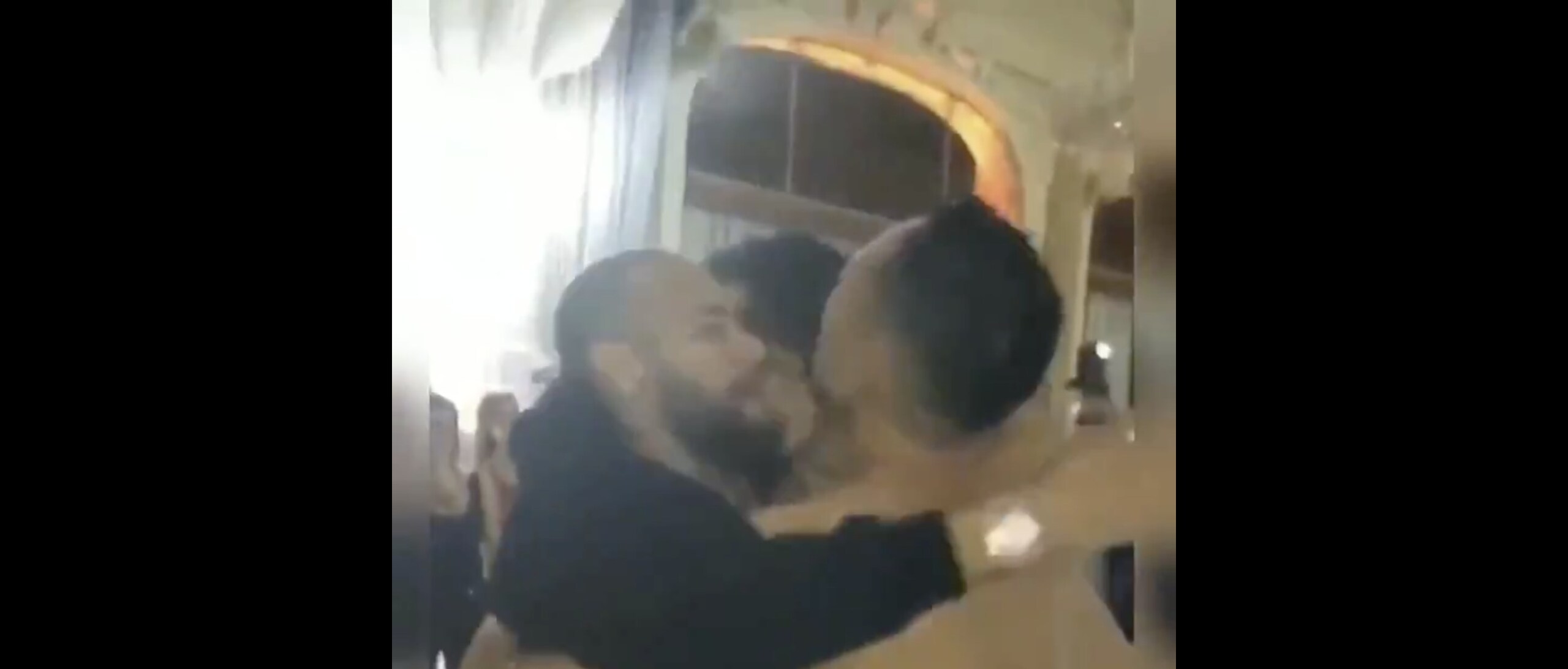 Psg, festa pazza: Cavani, Neymar e Navas a torso nudo
