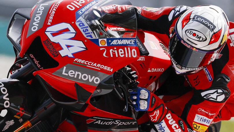 Test MotoGp in Qatar: doppietta Suzuki nel day-1 a Losail, Rossi 7°