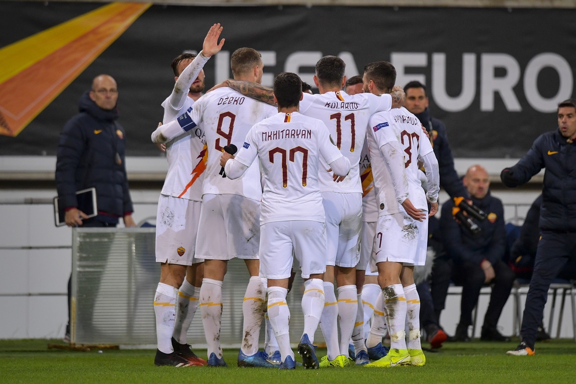 Roma, dolce pareggio: Kluivert porta Fonseca agli ottavi