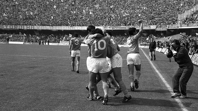 Napoli, la festa del primo scudetto: Ferrario protagonista