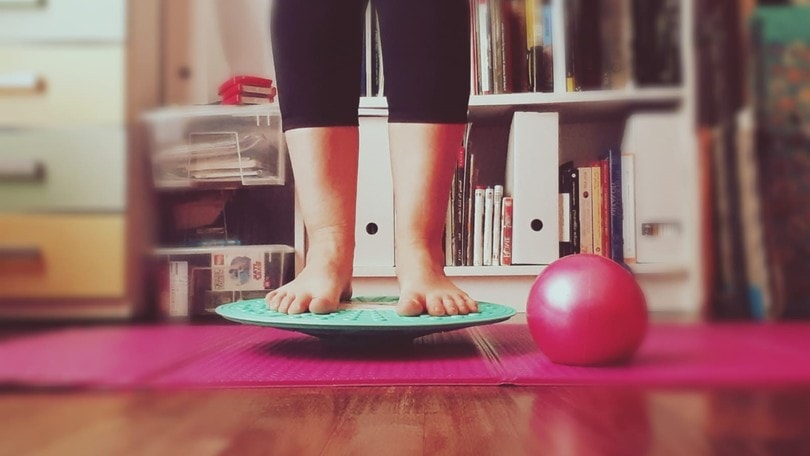 Allenati a casa: esercizi propriocettivi per il tuo equilibrio