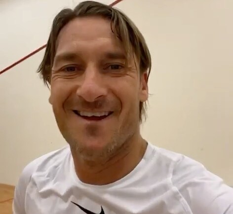 Totti, super allenamento a casa: “Non ce la faccio più!”