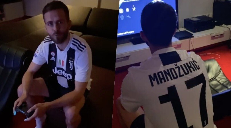 Pjanic, nostalgia Juve: gioca alla Play con la maglia di Mandzukic