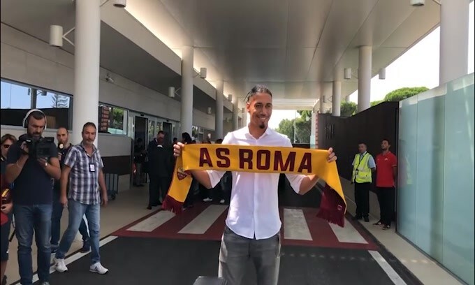 Il Coronavirus allontana Smalling da Roma