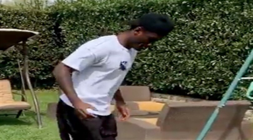 Lazio, Bastos tra trick con il pallone e balli con la moglie