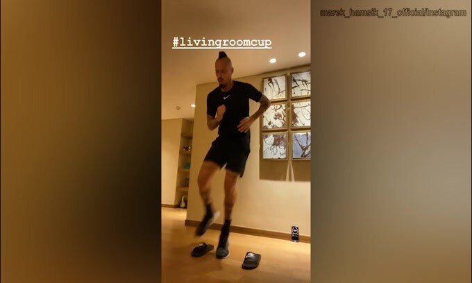 Hamsik partecipa alla challange "Living room cup"