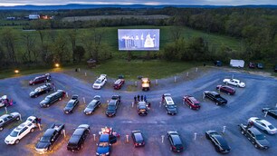 Coronavirus, negli Stati Uniti riaprono i drive-in