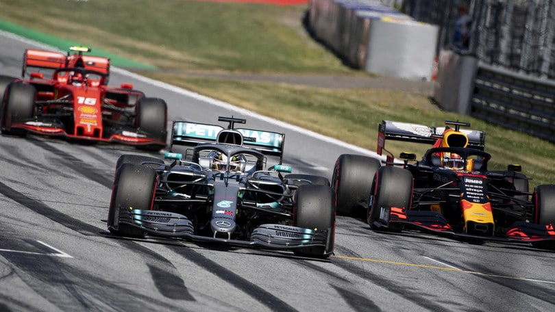 F1, c'è l'accordo per il budget cap: 145 milioni di dollari nel 2021