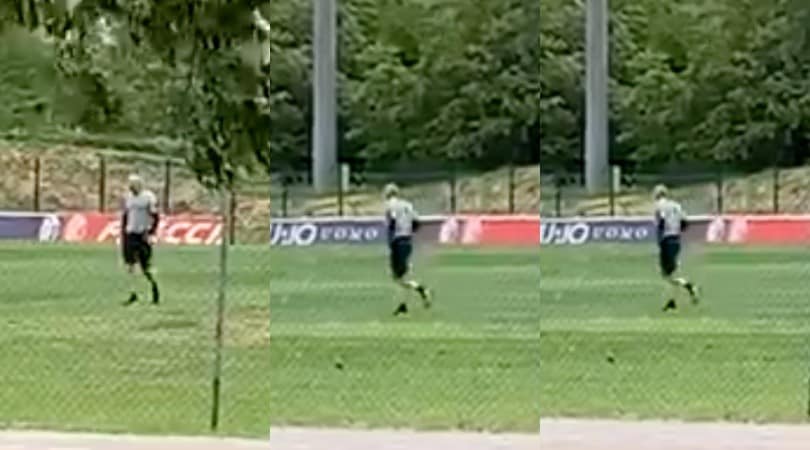 Mihajlovic corre sul campo del Bologna